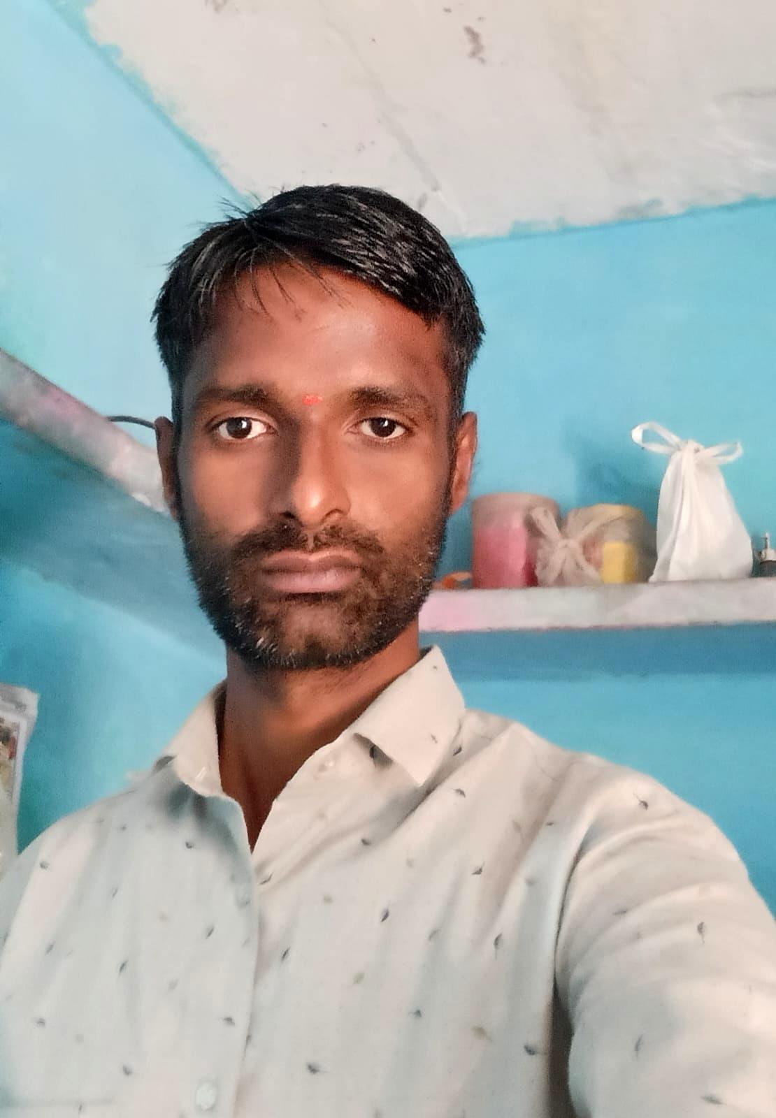 Pratapgarh Matrimony(24692)